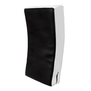 Kick Pad fabriqué en matériau entièrement respirant et à séchage rapide personnalisable dans toutes les tailles et conceptions - Product Image 1