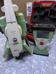 Estación robótica Leica Total Station TS 1203+ R 1000 disponible para la venta en buen estado - Product Image 5