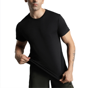 T-shirt de sport décontracté pour homme à manches courtes en polyester de haute qualité, personnalisé avec broderie et motif uni - Product Image 2