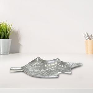 Plateau de service de luxe en acier inoxydable conçu pour le service alimentaire professionnel et le divertissement à domicile dans un style grandiose - Product Image 1