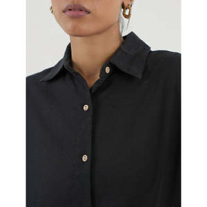 ABEBA Camiseta Casual con Corte Regular y Decoración de Botones en Tela Tejida - Modelo WC448 - Product Image 4