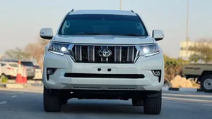 Meilleure offre Prado Diesel Automatique |   SUV de luxe à conduite à gauche |   Véhicule 4x4 toutes options - Product Image 5