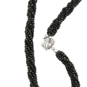 Collar de Espinela Negra Birmana de 180 Quilates con Cadena de Plata de Ley - Product Image 3