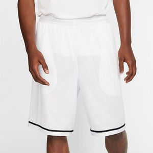 Short en maille Logo personnalisé Short en maille respirant au-dessus du genou pour hommes Entrejambe de 5 pouces Short en maille personnalisé avec poches logo personnalisé - Product Image 5