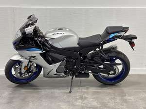 Venta en Subasta: Motocicleta Deportiva GSXR600 2026 Nueva - Product Image 4