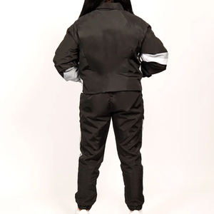 Nueva llegada nueva moda 2 piezas Zip up Hoodie y pantalones de chándal Conjunto personalizado Nylon mujeres rompevientos Jogging trajes - Product Image 2