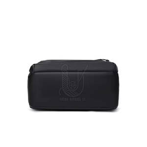 กระเป๋าเป้กีฬาคุณภาพสูง โพลีเอสเตอร์ ช่องเสียบ USB ปิดด้วยซิป น้ำหนักเบา กันน้ำ โครงภายนอก ความจุ 56-75 ลิตร ผลิตในประเทศปากีสถาน - Product Image 6