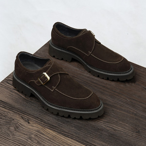 รองเท้าหนังกลับนิ่มแบบ Brogue ขอบเจาะรู พื้นรองเท้าน้ำหนักเบา รองเท้าลำลองสำหรับผู้ชาย รองเท้าแฟชั่น - Product Image 2