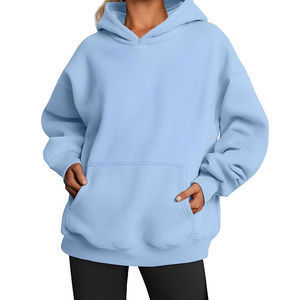 Sweat à capuche oversize pour femme Chill Luxe, en tissu polaire doux en coton, offrant un confort élégant, respirant et confortable, logo sur le devant - Product Image 2