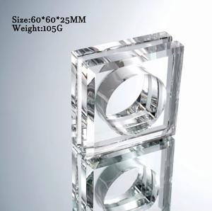 Anneau de serviette en résine blanche accessoire de décoration de table élégant pour la maison salle à manger mariage et fête élégant minimaliste et sophistiqué - Product Image 5