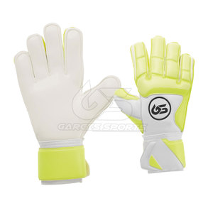 Gants de football gaélique personnalisables Gants de football en cuir de haute qualité avec la meilleure protection Nouveau design en vente - Product Image 1