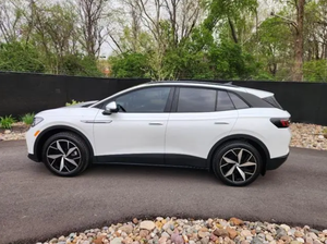 รถยนต์หรู SUV รุ่นใหม่ปี 2023 NewEnergy HB9836 ID.4 ขับเคลื่อนสี่ล้อ แบตเตอรี่ 77 กิโลวัตต์ชั่วโมง มอเตอร์ 250-300 กิโลวัตต์ - Product Image 5