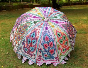 Sombrilla Recta Manual Grande con Marco de Metal de Diseño Bohemio Hecha a Mano en India para Jardín y Playa - Product Image 5