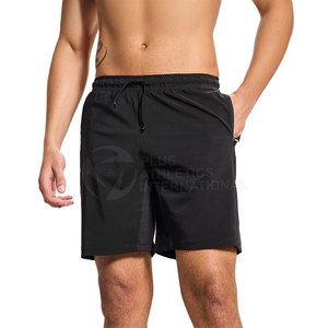 Pantalones cortos deportivos de secado rápido para hombres Estilo básico con material transpirable y diseño de cintura flexible Pantalones cortos de entrenamiento para correr para hombres - Product Image 1
