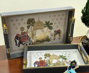 Bandeja DE SERVICIO DE METAL hecha a mano con mucha demanda para organizador de mesa de café o cama, disponible en suministro al por mayor - Product Image 1