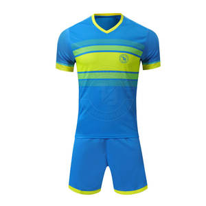 Vêtements de football respirants à séchage rapide de haute qualité, conçus sur mesure pour des performances optimales, nouveauté - Product Image 1