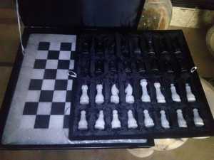 Juego de Ajedrez de mármol ónix blanco y verde Staunton hecho a mano, juego de ajedrez de mármol blanco y negro con caja de terciopelo - Product Image 5