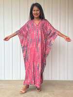 Robe Kaftan Maxi Rose et Bleu Soyeuse Écologique de Luxe pour Femme – Tenue d'Intérieur, de Nuit ou de Plage – Style Marocain