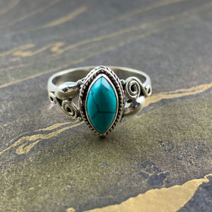 Bague en turquoise bleue (3,2 grammes) – Bijou vintage élégant et tendance avec serti clos, idéal pour les chrétiens, une idée cadeau parfaite - Product Image 1