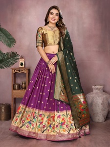 Lehenga Choli de Seda Jacquard Paithani Zari de Alta Calidad para Mujer, para Bodas y Fiestas, Disponible en Stock - Product Image 5