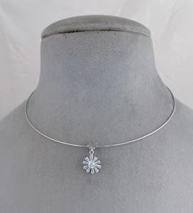 ชุดจี้สำหรับใส่ประจำวันและปาร์ตี้มีโซ่หรูหราสำหรับผู้หญิงและเด็กผู้หญิงจี้สำหรับใส่ประจำวันไปงานปาร์ตี้งานเฉลิมฉลอง - Product Image 2