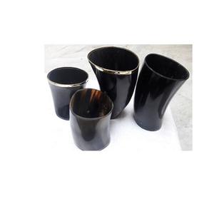 Mini taza de cerveza de cuerno de búfalo natural Taza corta vintage sostenible a un precio muy barato Cuerno para beber ganado disponible - Product Image 1