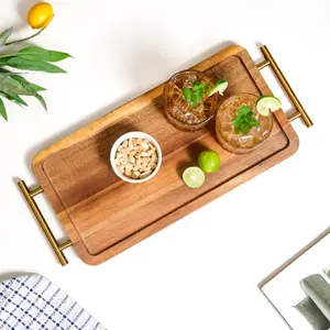 Plateau de service plat en bois d'acacia avec poignées en métal doré Plateau rectangulaire en bois pour boissons apéritifs petit déjeuner décoratif - Product Image 6