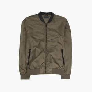 Chaqueta Bomber de cuello alto cómoda y elegante para hombre para el mejor precio de invierno con características ajustables Haus Industries - Product Image 5