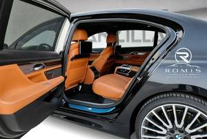 BMW Serie 750Li Berlina Usata, Veicolo di Lusso per Mobilità Aziendale - Product Image 5