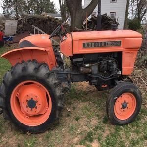 Para Kubota L260 Tractor de calidad premium en stock para envío inmediato Confiable con componentes de núcleo Bomba Cojinete de caja de cambios - Product Image 4