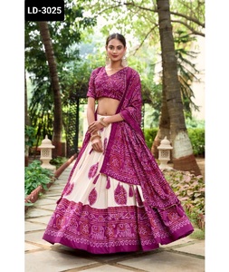 Ropa étnica india Tussar Silk con estampado de Bandhej Lehenga Choli con estampado de Bandhej con borde de encaje Gotta Patti Fancy Dupatta - Product Image 1