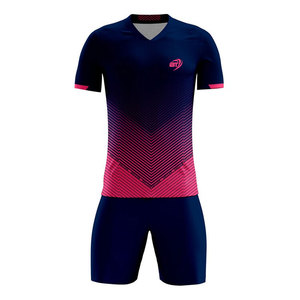 Uniforme de Fútbol de Primera Calidad, Color Personalizado, Ropa Deportiva, Uniforme de Fútbol de Venta Caliente Hecho en Pakistán - Product Image 1