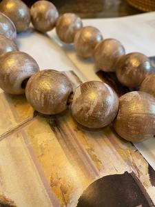 Guirnalda de inspiración rústica con acabado dorado y yute ideal para la decoración de bodas o para mejorar su espacio vital con acentos florales - Product Image 6