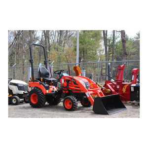 Kioti CS2410 24HP tractor compacto motor diesel duradero ideal para siega de labranza y pequeñas operaciones agrícolas - Product Image 2