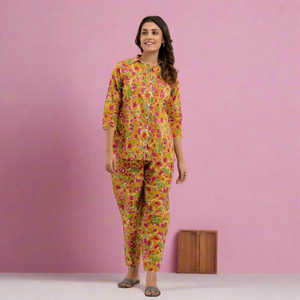 Traje de noche con estampado floral y Leopardo de algodón mostaza para mujer con cintura elástica y cierre de botón transpirable ODM Supply (SHKY1002) - Product Image 3