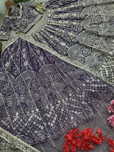DETALLES DE LEHENGA FABRICNET WORKEMBROIDERY SECUENCIA DISEÑO TRABAJO INNERSATIN CON CANCAN Y LONA - Product Image 6