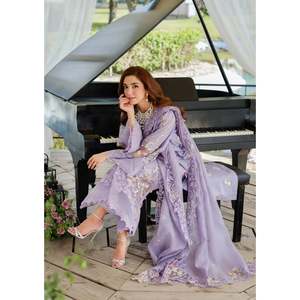 Ensemble élégant 3 pièces ELAF en mousseline brodée découpée au laser, respirant, avec chemisier, dupatta et pantalon pour femme - BIC-4780 pour le printemps/été - Product Image 4