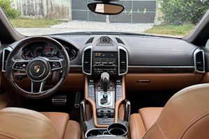Cayenne S Usado con Motor V6 Twin-Turbo - Product Image 2