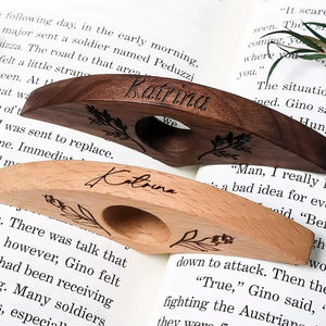 Sujeta Libros de Madera Maciza Pulida, Ecológico y Duradero, Abridor de Páginas Ergonómico para una Lectura Cómoda con una Sola Mano - Product Image 1