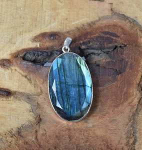 Pendentif en argent sterling avec labradorite bleue feu, fait à la main, bijoux en pierres précieuses, cadeau élégant pour femmes - Product Image 1