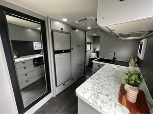 Camping-car tout-terrain 4x4 pour l'extérieur, caravane, remorque de voyage, utilisation sur camion, livraison rapide, qualité supérieure, en stock, en vente maintenant - Product Image 4