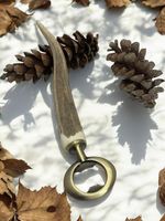 Ouvre-bouteille en corne naturelle de style moderne fait à la main pour les fêtes de bar Ouvre-bière en corne de qualité pour la vente en gros en Inde