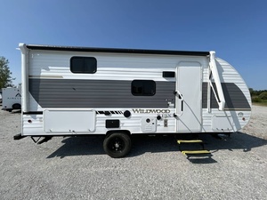 รถบ้านแคมป์ปิ้งรุ่นใหม่ปี 2026 Foorest River Wildwood Fsx 178BHSK RV - Product Image 1