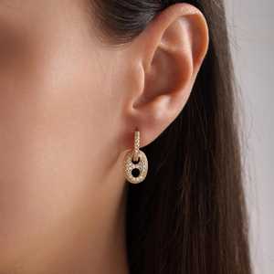 Pendientes de plata de ley 925 chapados en oro de 14 quilates con circonitas y diseño delicado para mujer, ideales para regalo. - Product Image 3
