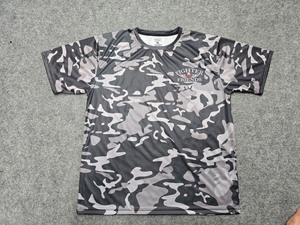 เสื้อยืดลำลองผู้ชายลายพิมพ์แบบซับลิเมชั่น ดีไซน์ใหม่ สำหรับฤดูร้อน ขายส่ง ผลิตจากโพลีเอสเตอร์ 100% น้ำหนักเบา ระบายอากาศได้ดี ซับเหงื่อ ทรงหลวม - Product Image 3