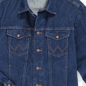 Chaqueta vaquera lavada oscura personalizable para hombre con botón de cobre de ajuste tradicional, perfecta para marcas y venta al por menor - Product Image 4