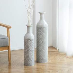 Juego de Jarrones de Piso de Cerámica Geométricos Modernos (2 Piezas) - Product Image 1