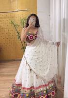 Costume Lehnga Choli de mariée de style indien pour la mariée pakistanaise pour le jour du mariage et les fêtes pour la robe de mariage asiatique