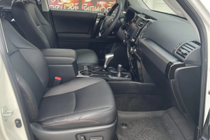 PRÊT À CONDUIRE - VÉHICULE D'OCCASION À VOLANT À GAUCHE |   2023 TOYOTTAASS 4RUNNNERRRSS TRRD PRO 4X4 - Product Image 5