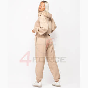 Hoodie court épais pour femme 460 GSM en molleton de coton premium, chaud et confortable, style streetwear, fabricant de vêtements OEM sous marque privée - Product Image 4